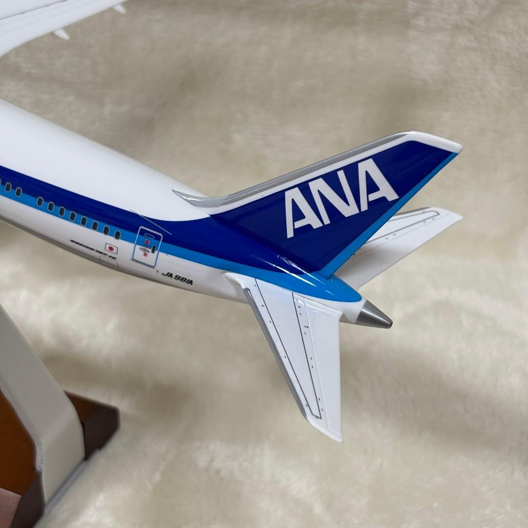 ANA ボーイング787-10 1/200 DREAMLINER 模型 木製台座