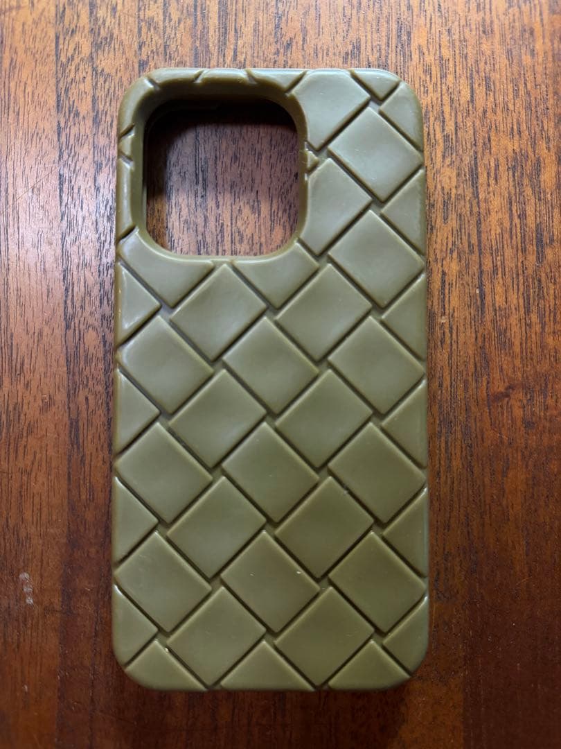BOTTEGA VENETA イントレチャートiPhone14 Pro用ケース
