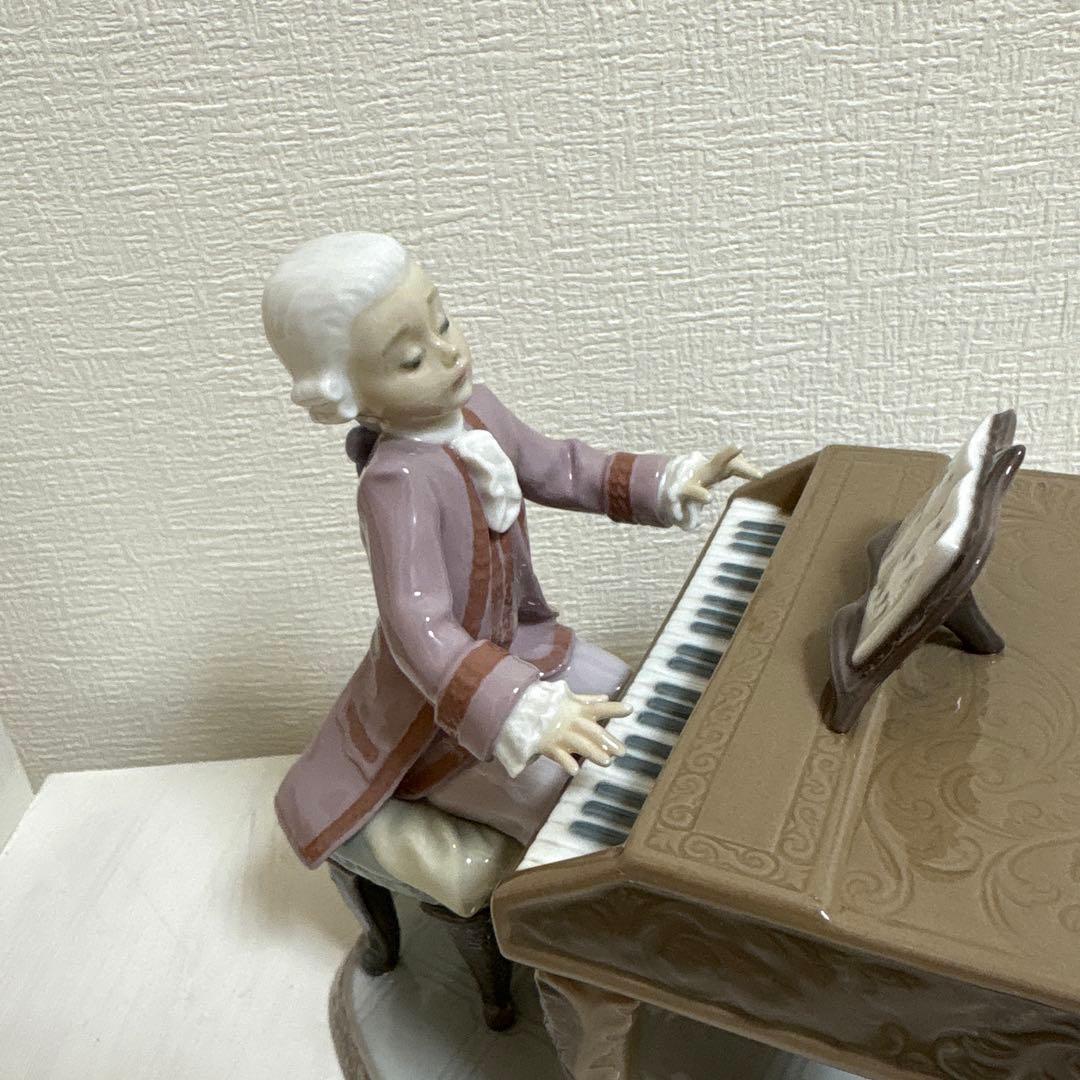 リヤドロ・「ヤングモーツァルト」　世界限定2,500体　新品！証明書の盾付き！