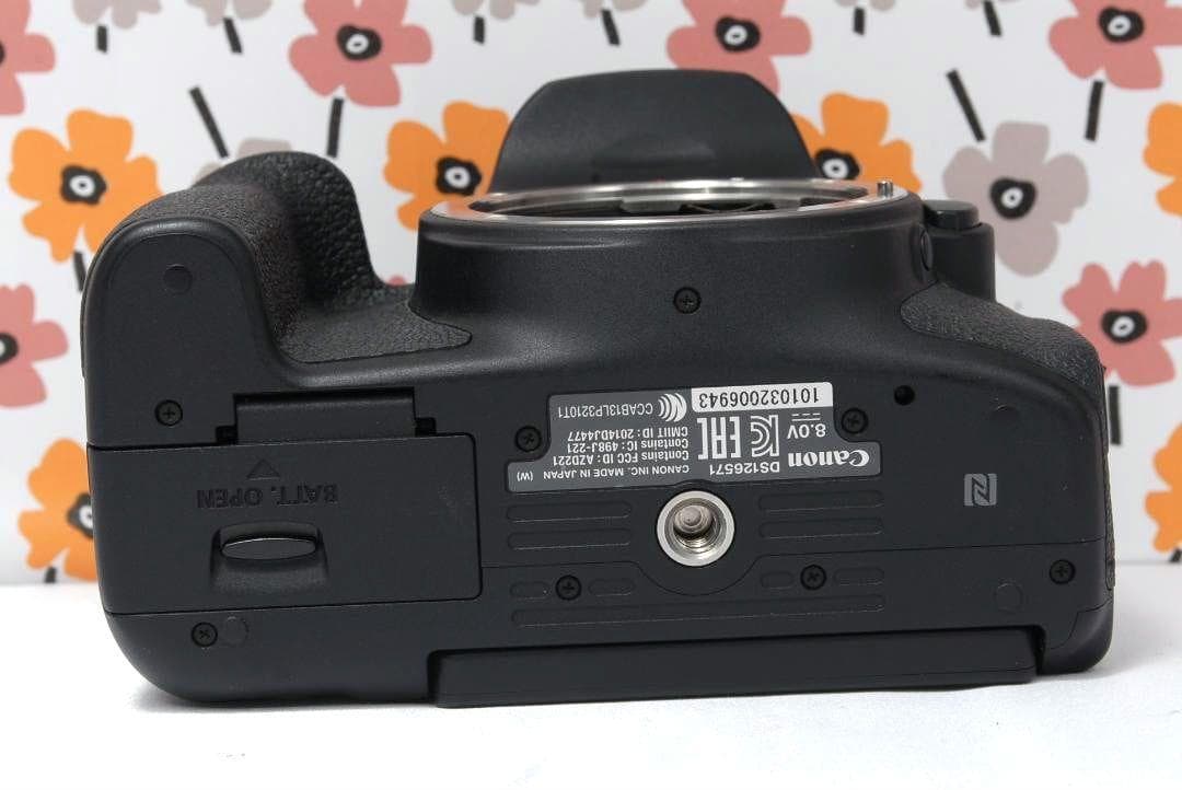 ❤Canon Kiss X8i❤カメラバック❤超望遠レンズ❤Wi-Fi転送OK❤