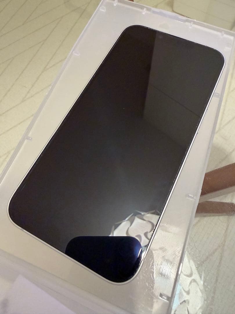 SIMフリー iPhone16e 128GB ＋ガラスフィルム＋Cタイプケーブル