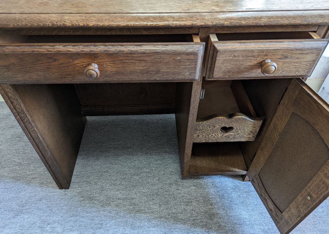 【椅子は売却済】ビンテージ　木製ドレッサー　鏡台　Dresser たのメル便