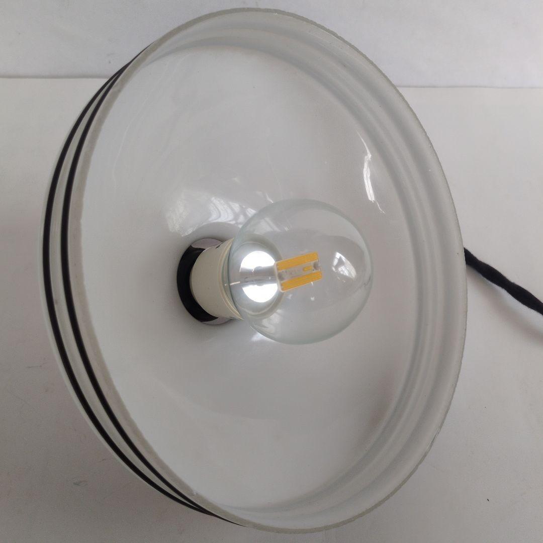 昭和レトロ ペンダントライト 電笠　ランプ ミルクガラス 乳白色