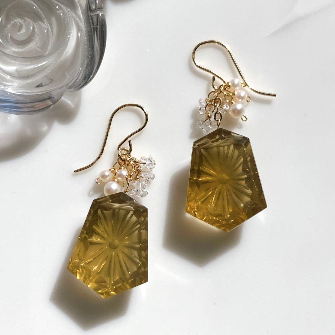 一点物✧コニャッククォーツ×両剣水晶×淡水パールピアス✧14kgf