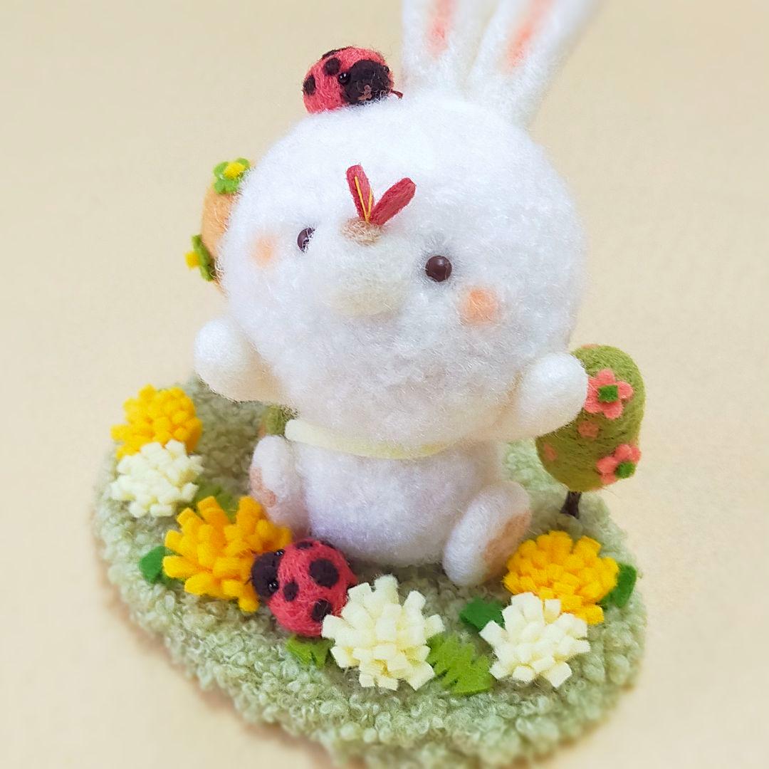 ✿羊毛フェルト✿candymarine様✿ふわふわうさぎちゃん✿たんぽぽver✿