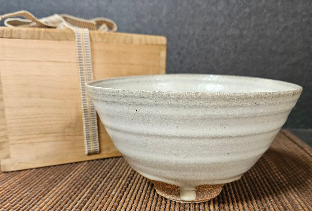 【遠州七窯】上野焼　名工　青柳翆峰 造　白釉溜り　大振茶碗　共箱　茶道具　茶器