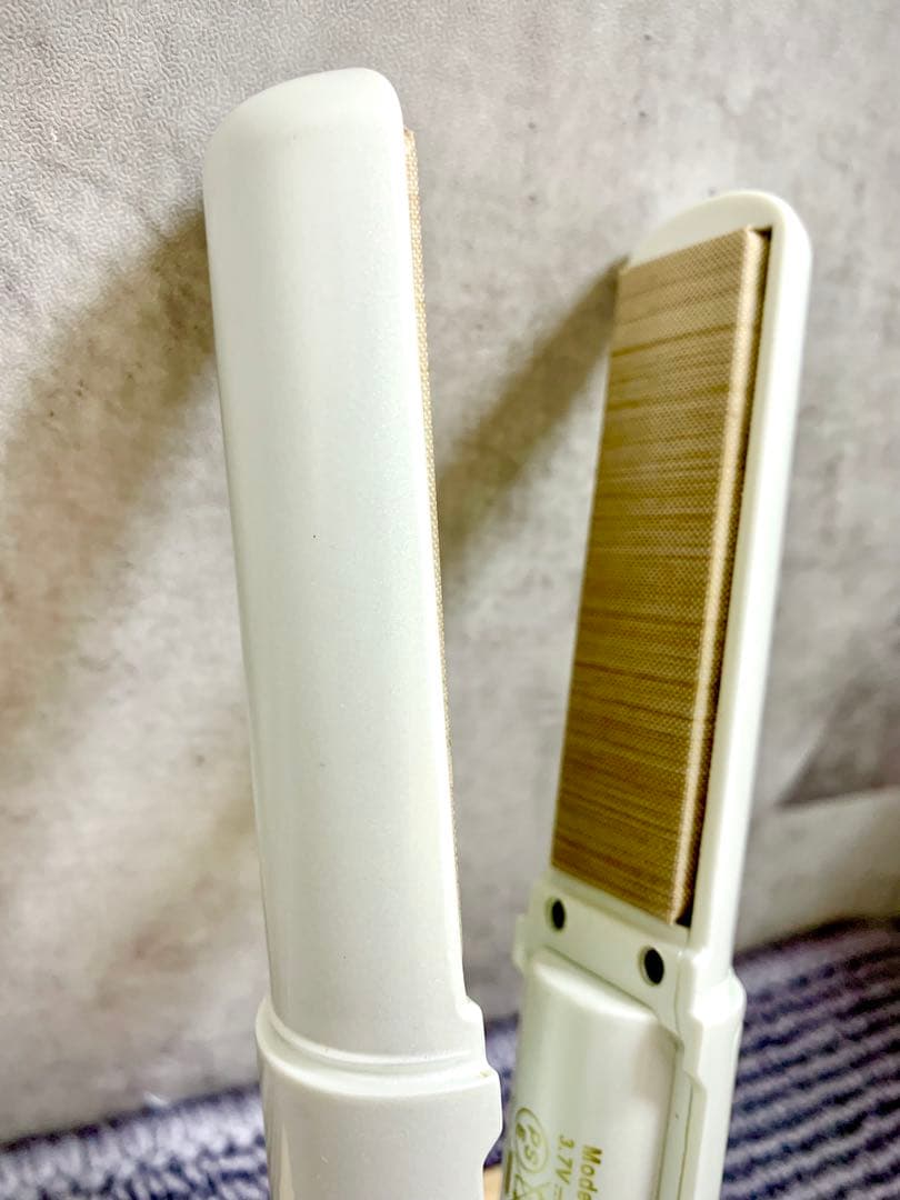 絹女 KINUJOリップアイロン 持ち運びOK！