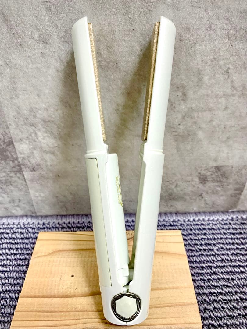 絹女 KINUJOリップアイロン 持ち運びOK！