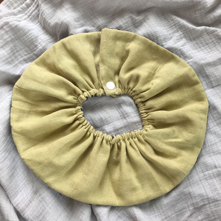★プレゼントチェック×ミモザ★ ハンドメイド　リバーシブル　スタイ