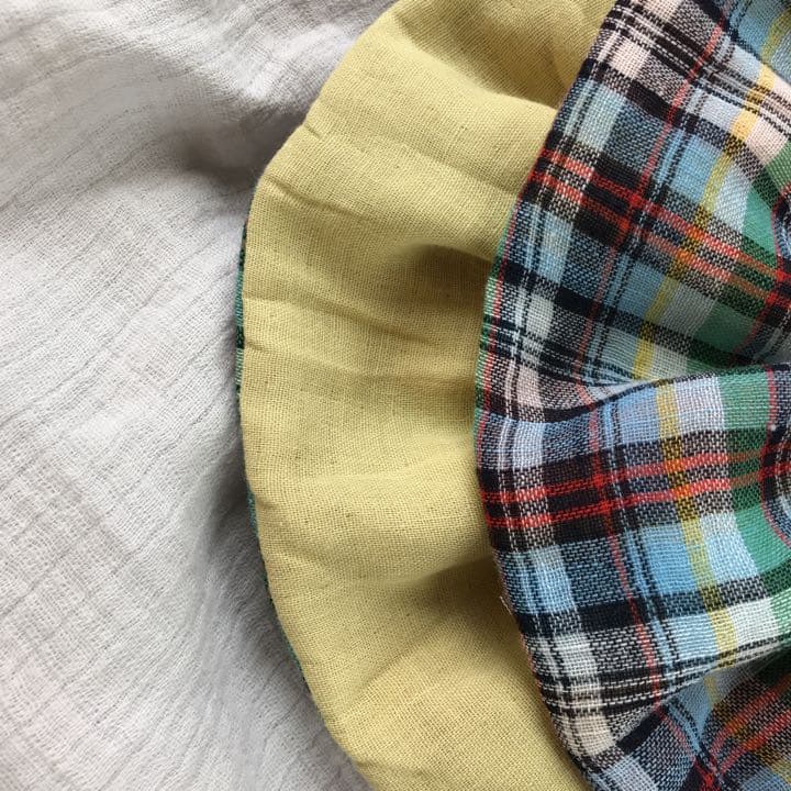 ★プレゼントチェック×ミモザ★ ハンドメイド　リバーシブル　スタイ