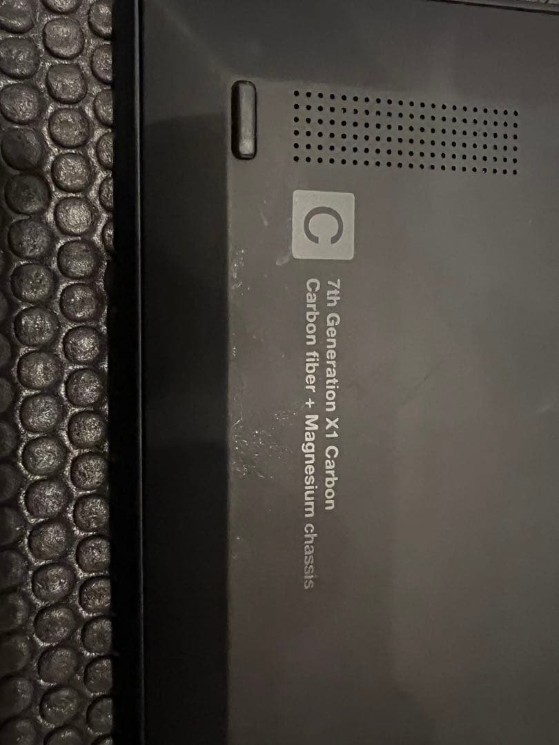 ThinkPad X1 Carbon 7世代 本体