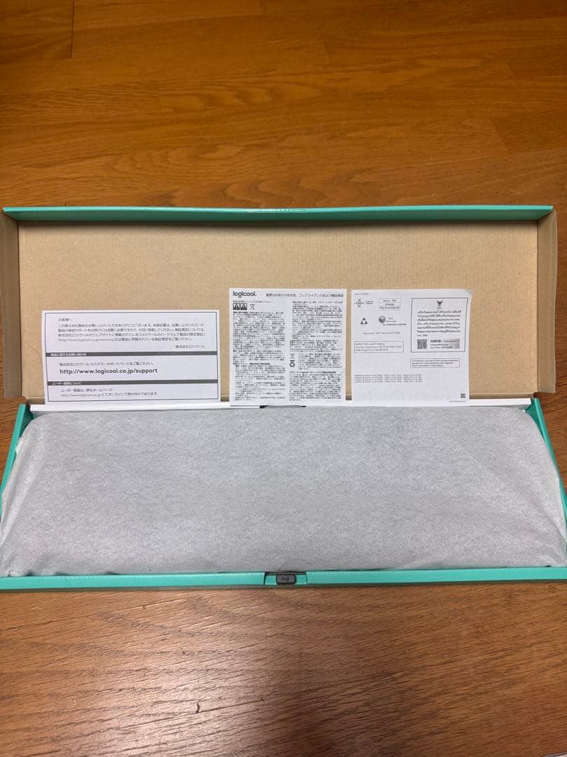 logicool キーボード k950(ほぼ新品)