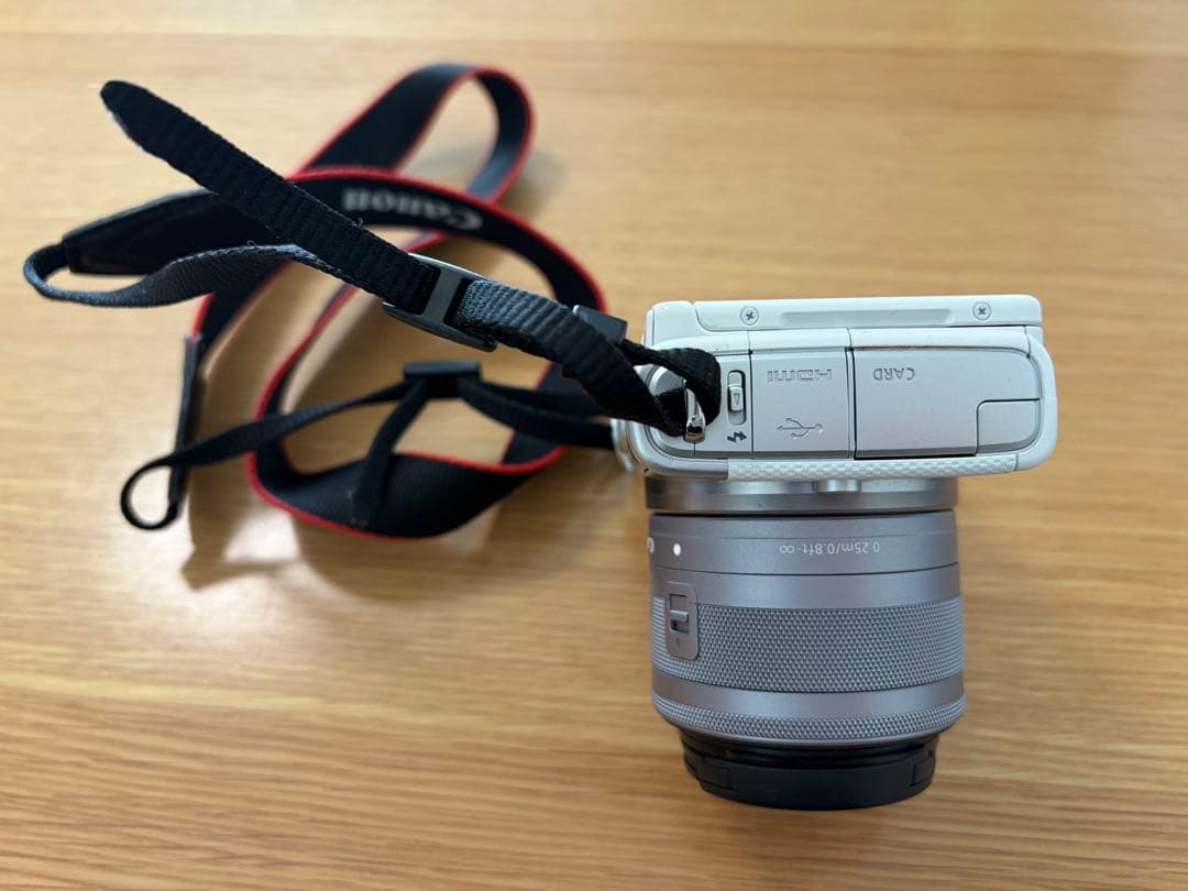 【みみ】CanonEOSM100 ホワイトダブルレンズキット付属品セット