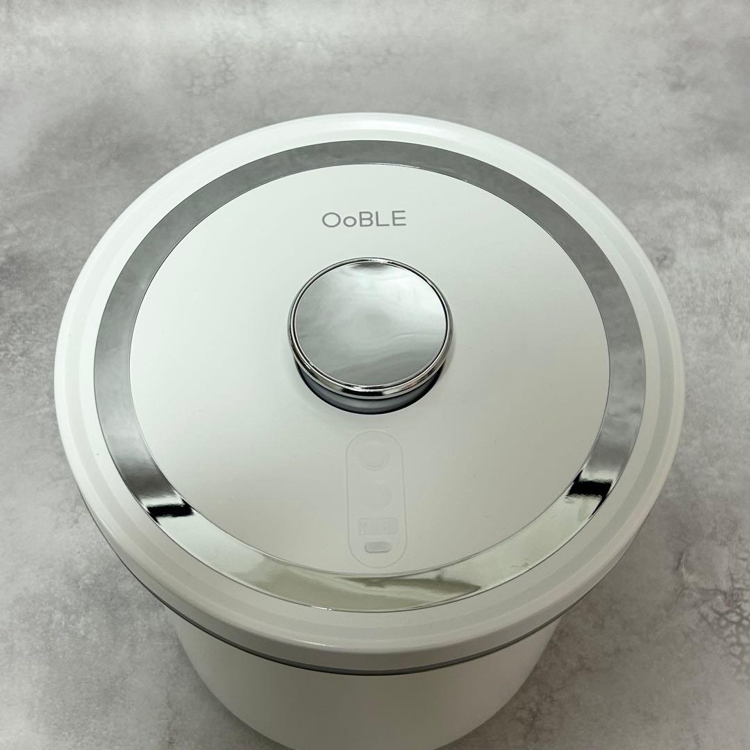 OoBLE（オーブル） 真空保存容器 ホワイト 13L