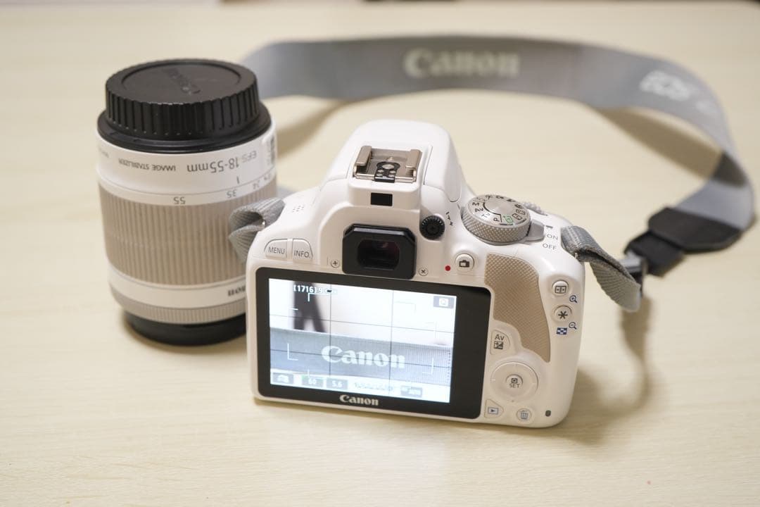 【ジャンク】Canon EOS Kiss X7 ホワイト レンズキット