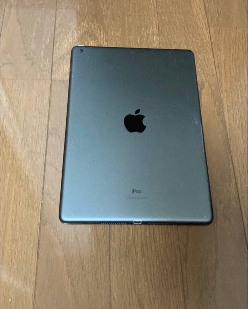 y*✨様 iPad 第七世代　スペースグレー