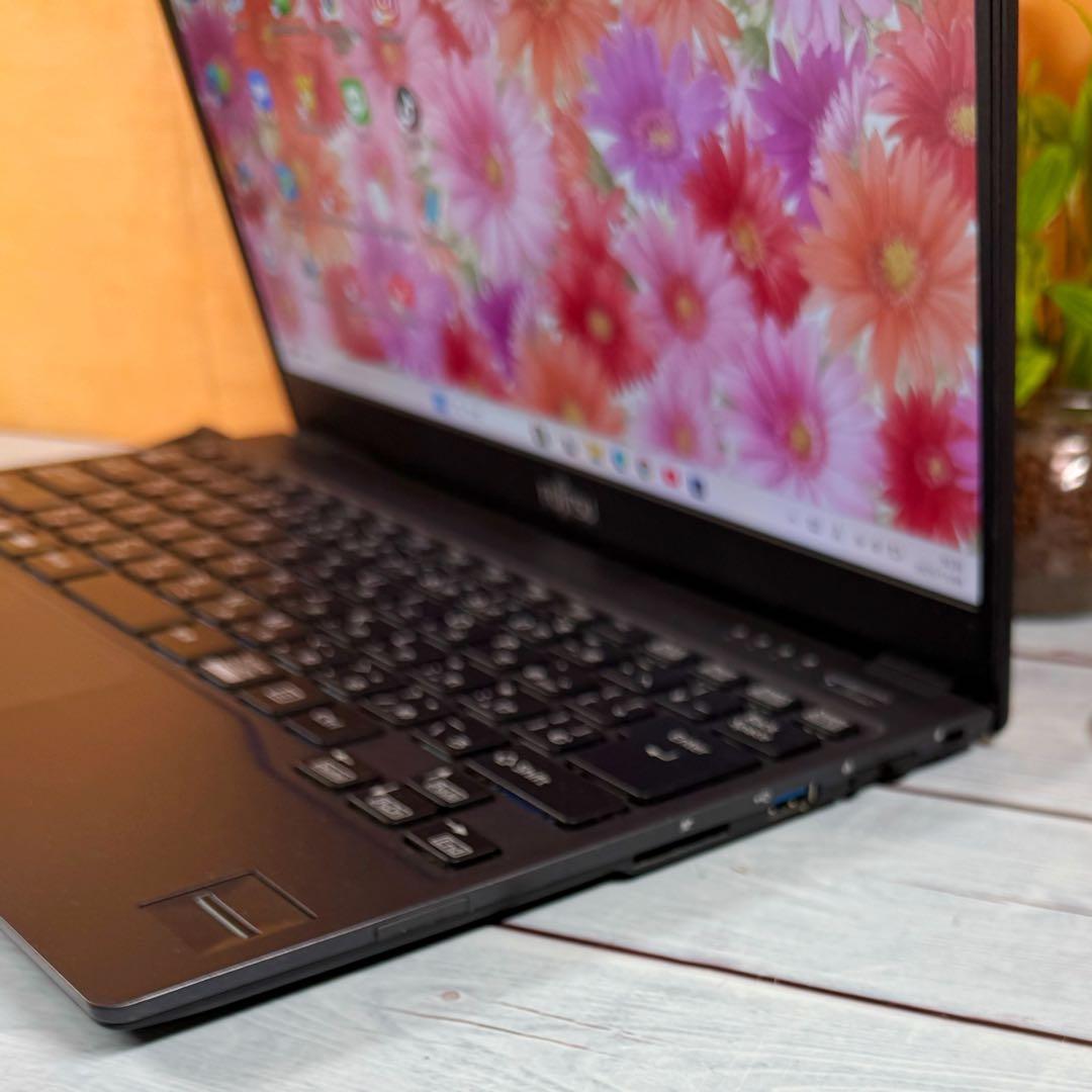 【1台限定特価❣️】薄型軽量ノートPC❣️メモリ8GB☘️SSD☘️Windows11