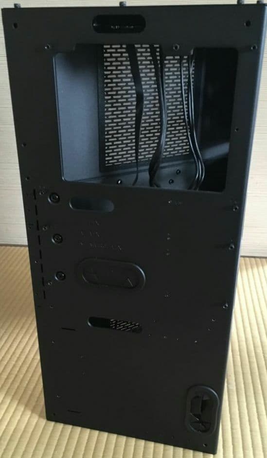 Core P90 TG　オープンフレーム　PCケース　欠品あり