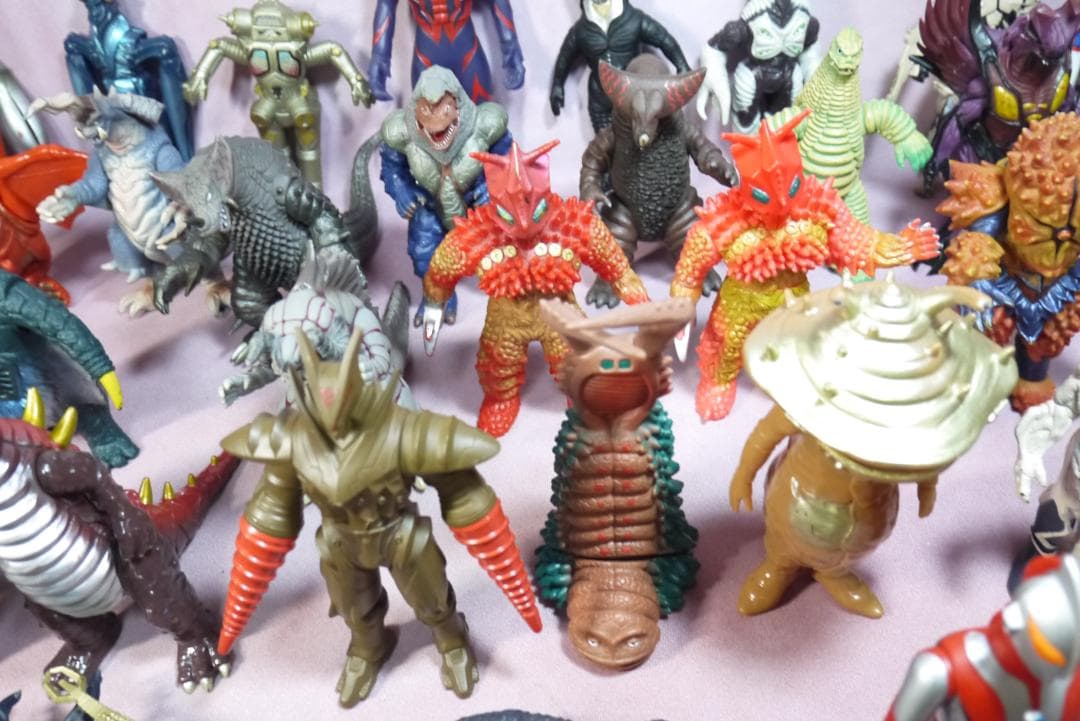 ウルトラ怪獣シリーズ　怪獣ソフビ　48体