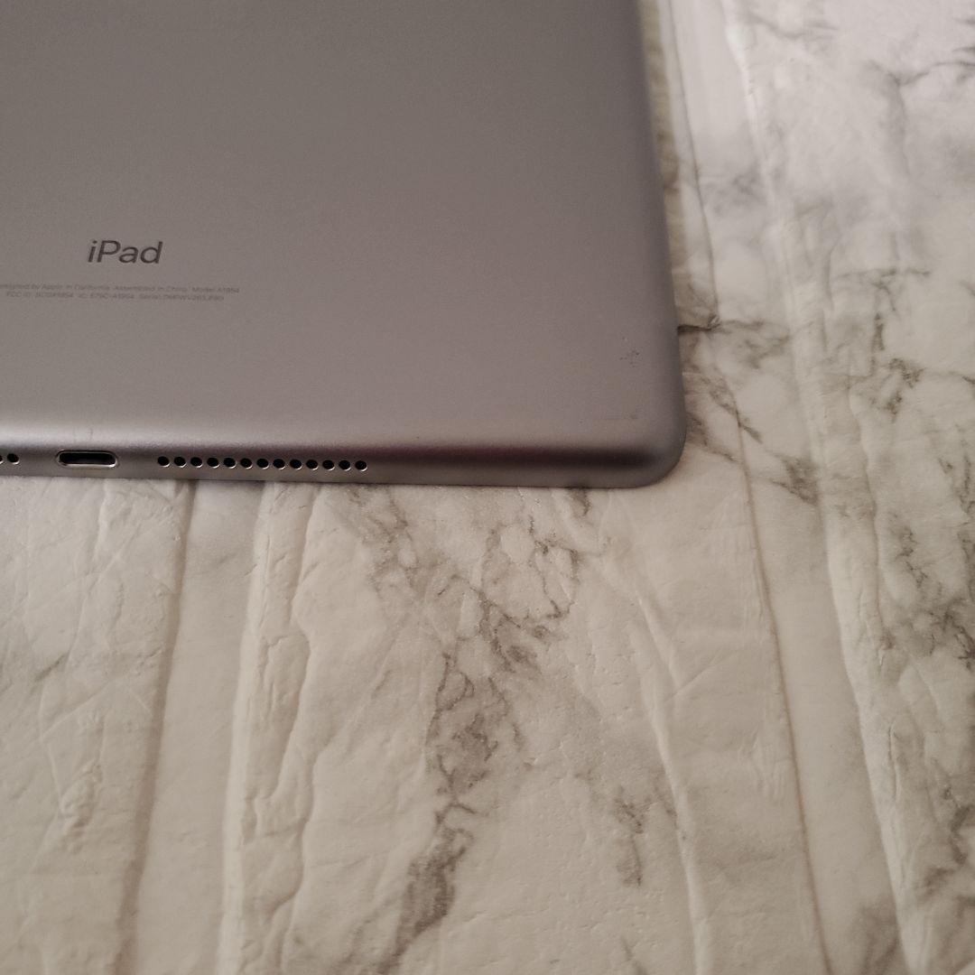 131 iPad 6世代 128GB SIMフリー スペースグレイ