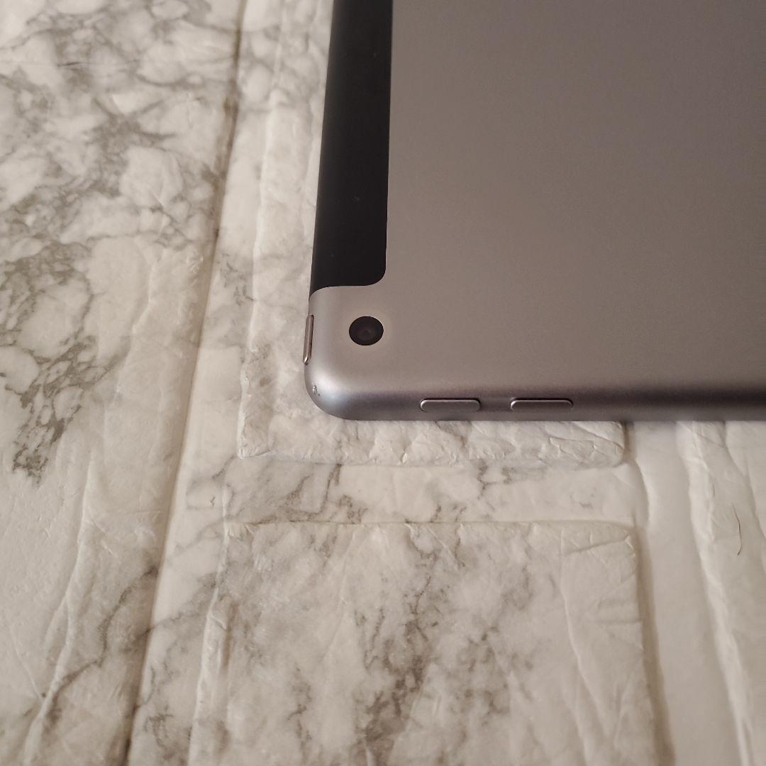131 iPad 6世代 128GB SIMフリー スペースグレイ
