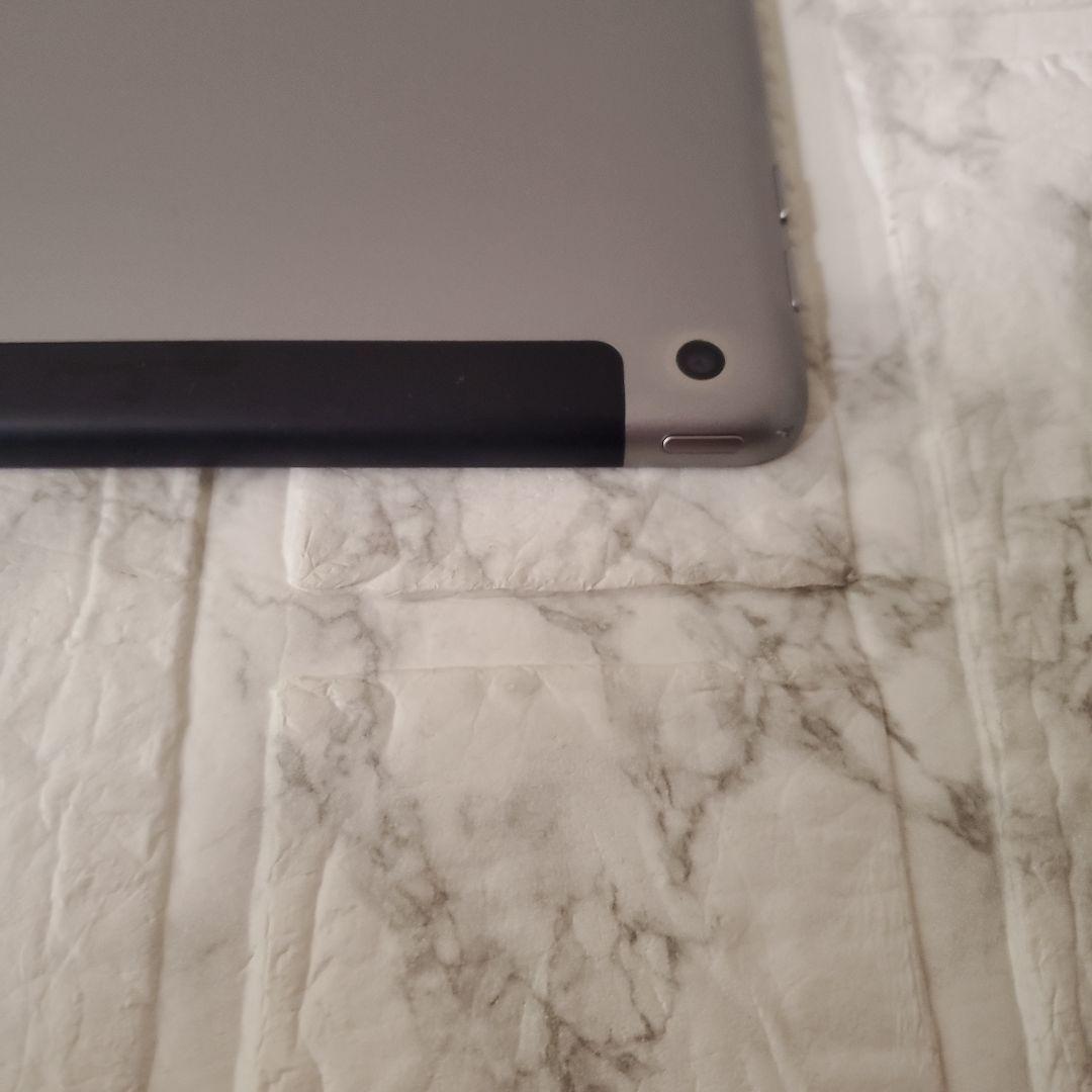 131 iPad 6世代 128GB SIMフリー スペースグレイ