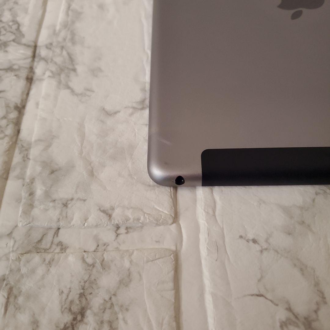 131 iPad 6世代 128GB SIMフリー スペースグレイ