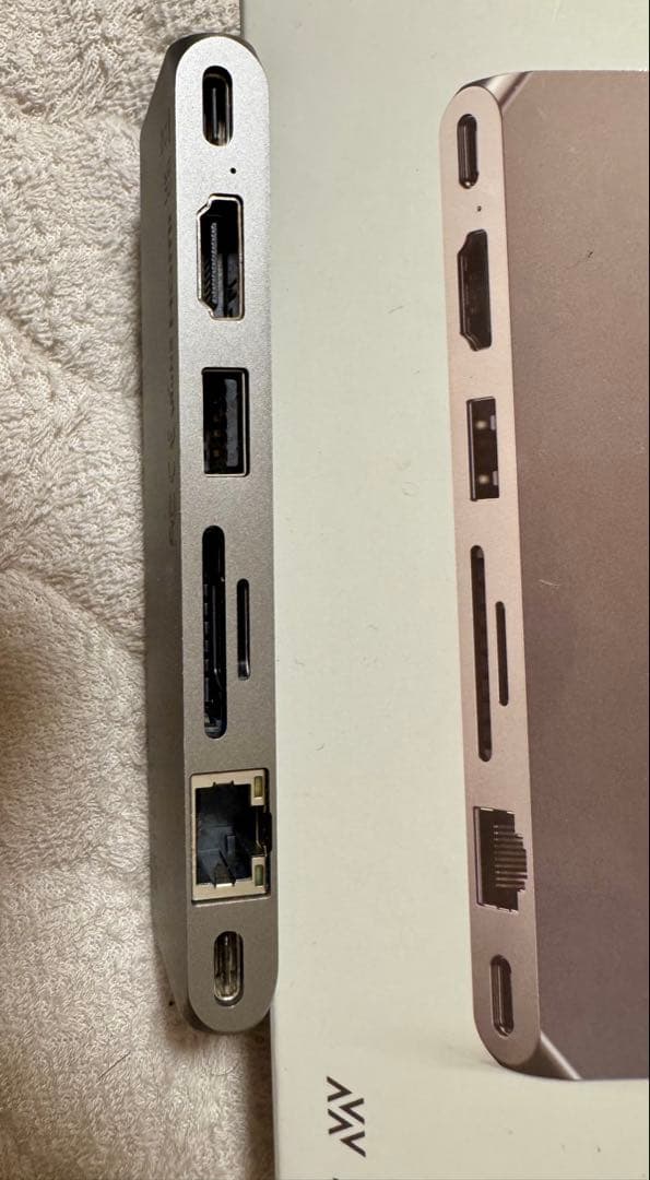 分配器・切替器 Satechi USB-C PRO HUB MAX 8in2