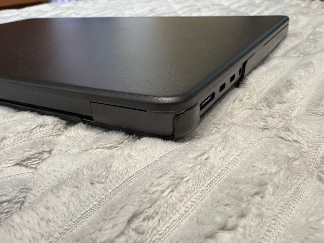MacBook Pro 14インチM5 24GB 1TB スペースグレー 本体