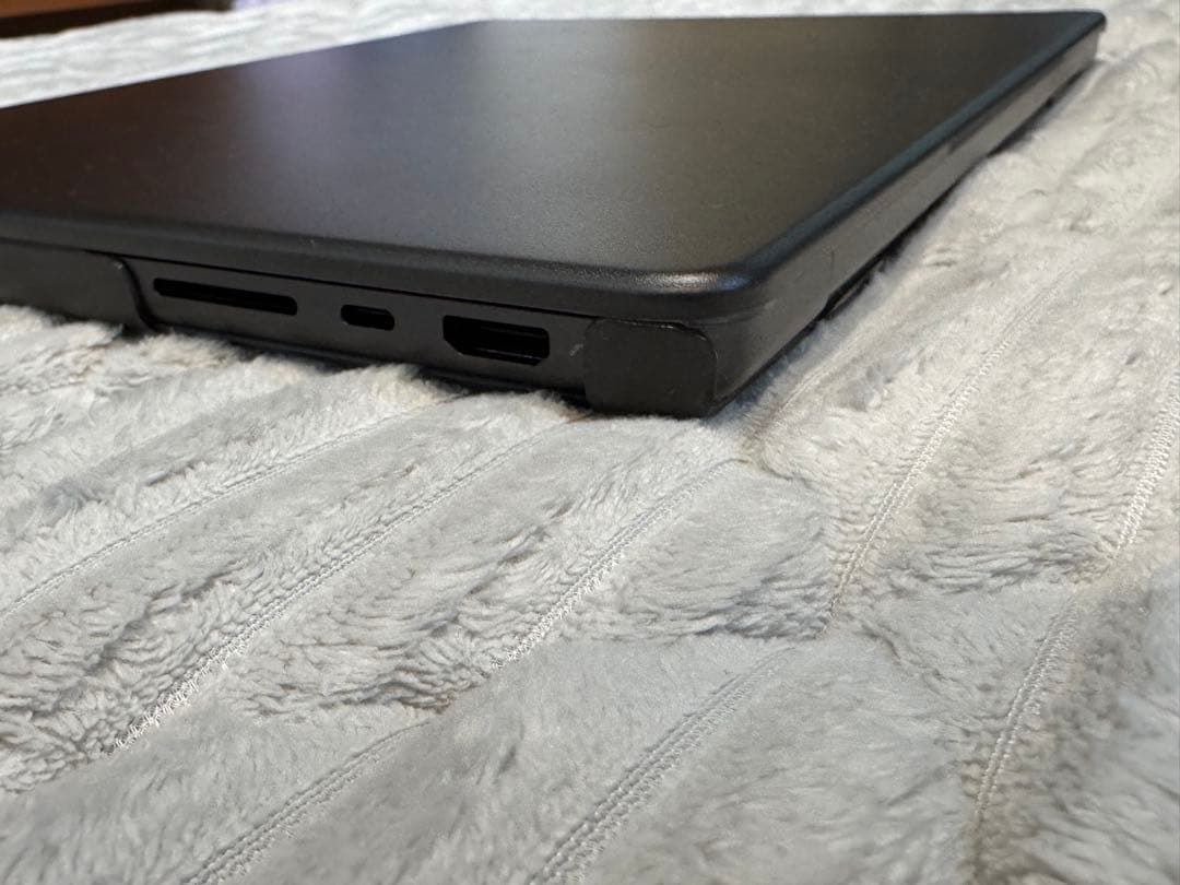 MacBook Pro 14インチM5 24GB 1TB スペースグレー 本体