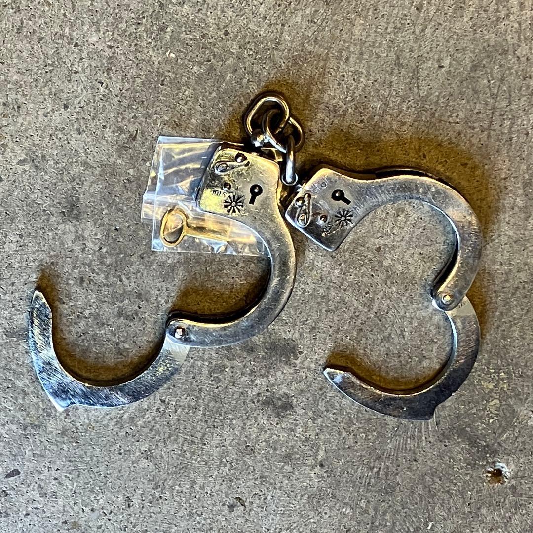 昭和レトロ 旭日章 手錠 防鍵付き レプリカ 警察 桜マーク 武田商店 STOP