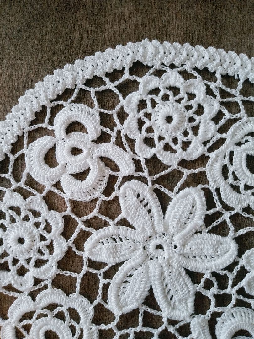 アイリッシュクロッシェ　レース編みドイリー　ハンドメイド　白　未使用　クローバー