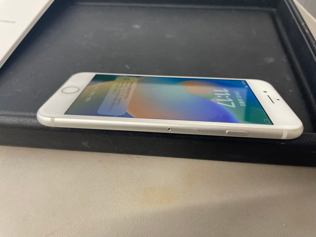 iPhone 8 256GB シルバー　動作確認済み　バッテリー100%