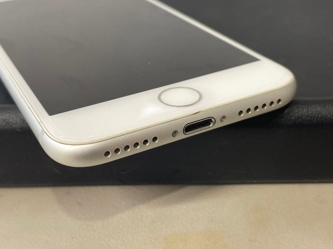 iPhone 8 256GB シルバー　動作確認済み　バッテリー100%