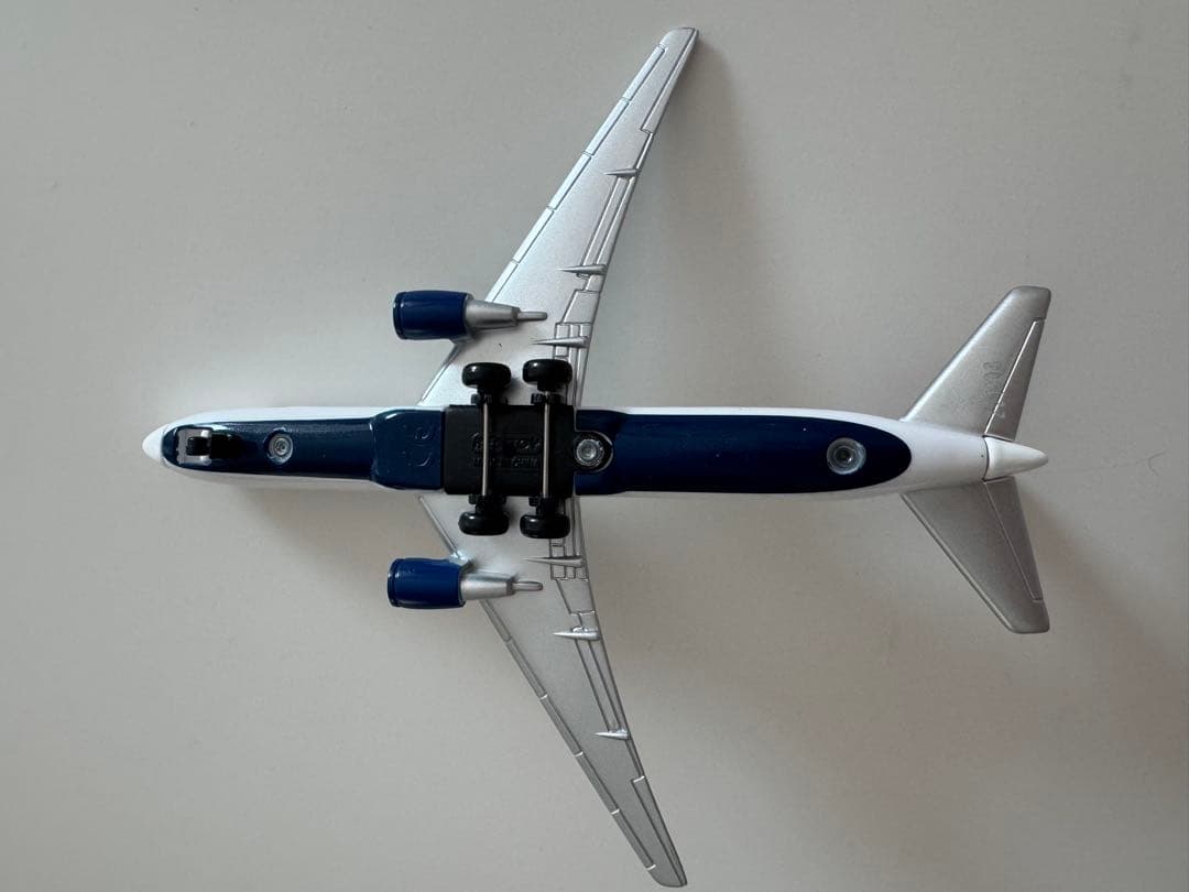 【お値下げします】エミレーツ航空 エアバスA380 9機セット　飛行機　模型