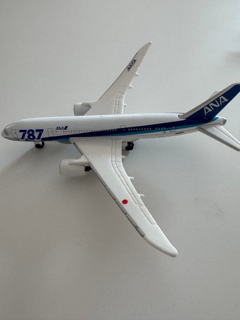 【お値下げします】エミレーツ航空 エアバスA380 9機セット　飛行機　模型