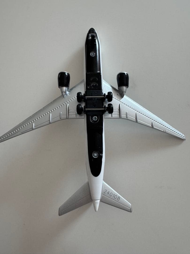 【お値下げします】エミレーツ航空 エアバスA380 9機セット　飛行機　模型