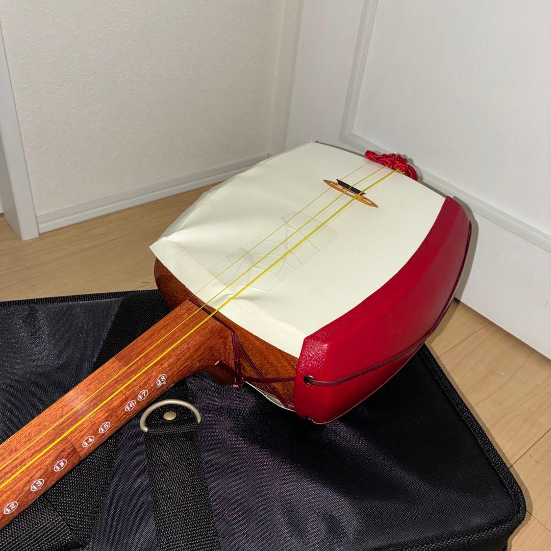 津軽三味線 金細 太棹 紅木 2本溝 綾杉彫り胴 和楽器