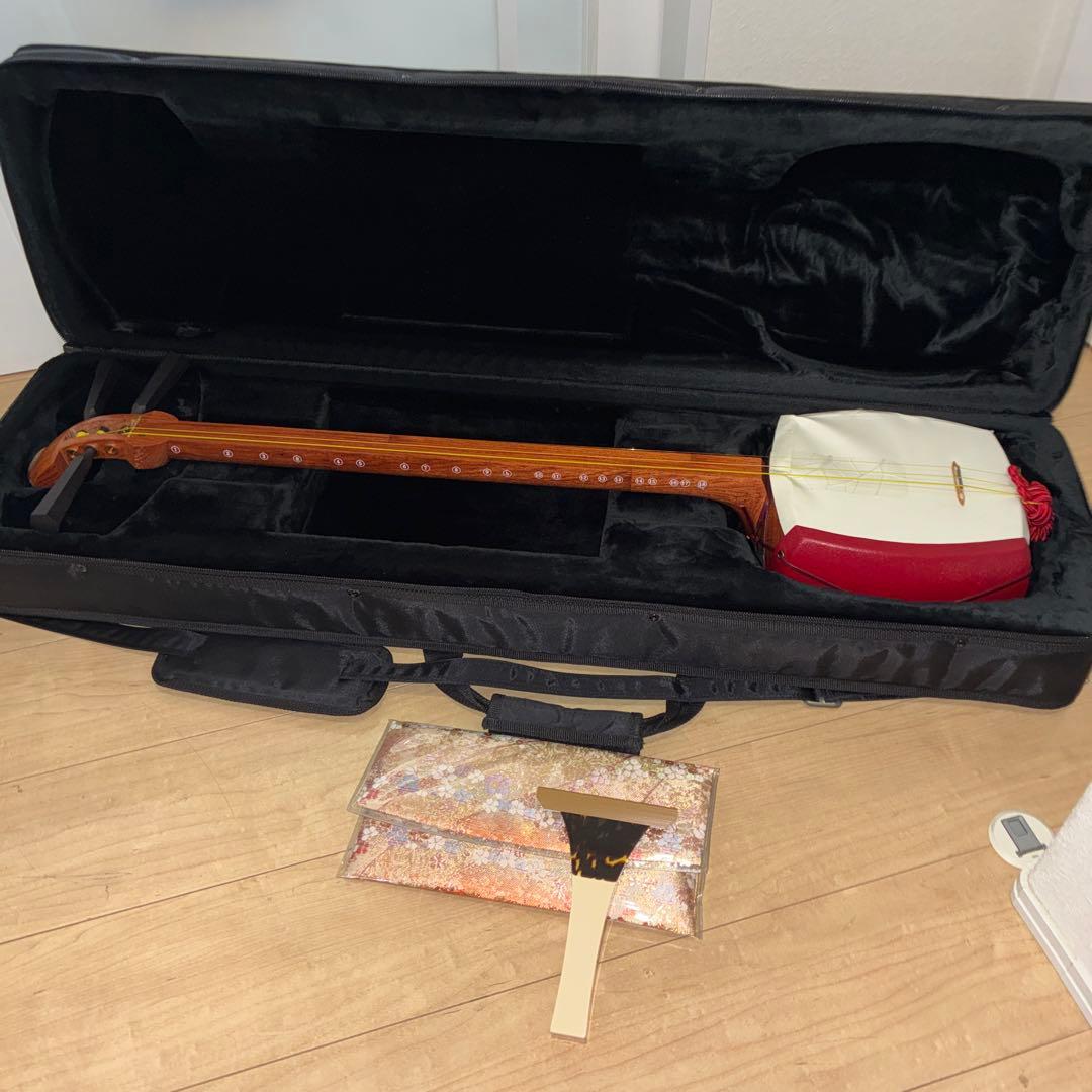 津軽三味線 金細 太棹 紅木 2本溝 綾杉彫り胴 和楽器