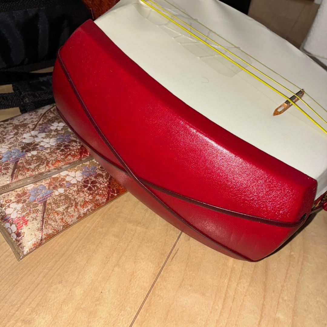 津軽三味線 金細 太棹 紅木 2本溝 綾杉彫り胴 和楽器