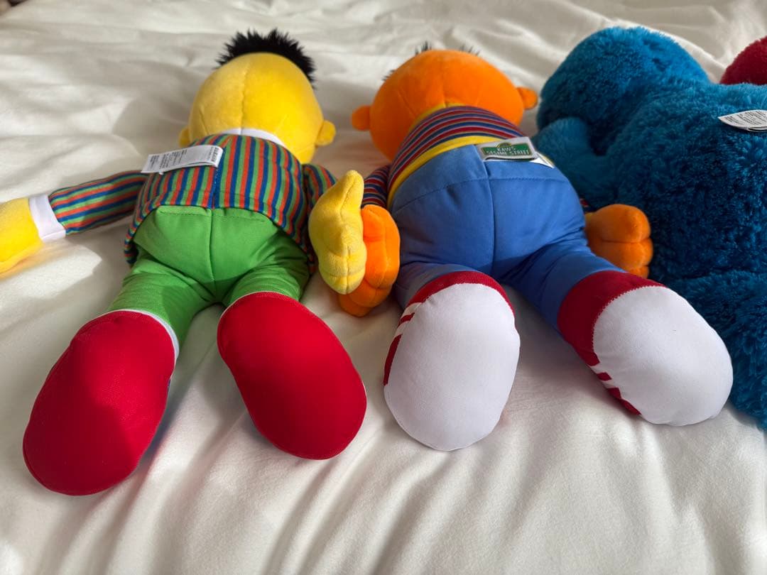 UNIQLO カウズ コラボ セサミストリート ぬいぐるみ