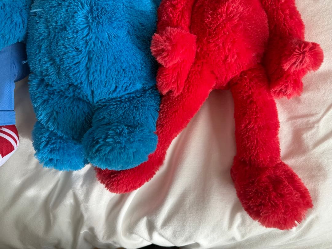 UNIQLO カウズ コラボ セサミストリート ぬいぐるみ