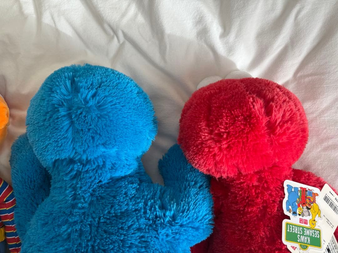 UNIQLO カウズ コラボ セサミストリート ぬいぐるみ