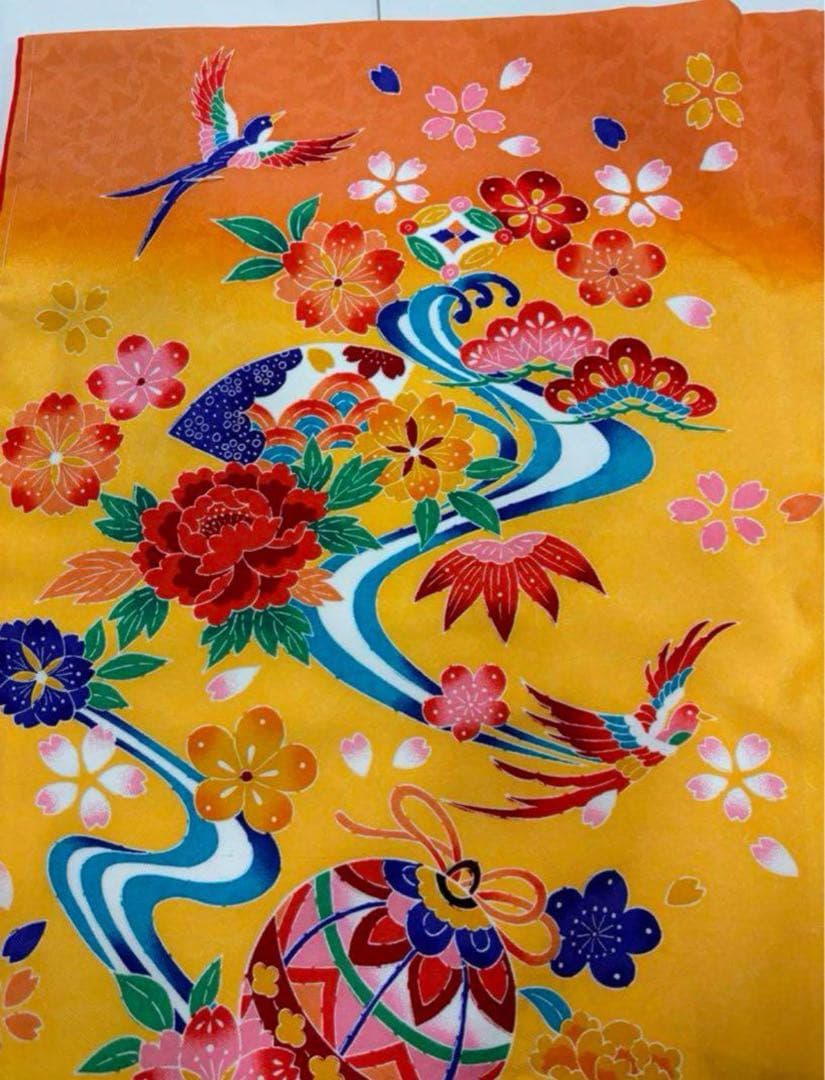 七五三　3歳女の子着物　２点セット　新品　華やか黄色　紅型風　鈴　松竹梅　鳳凰