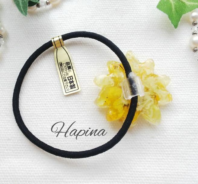 イエローフラワーレジンヘアゴム ポニーフック変更可能。