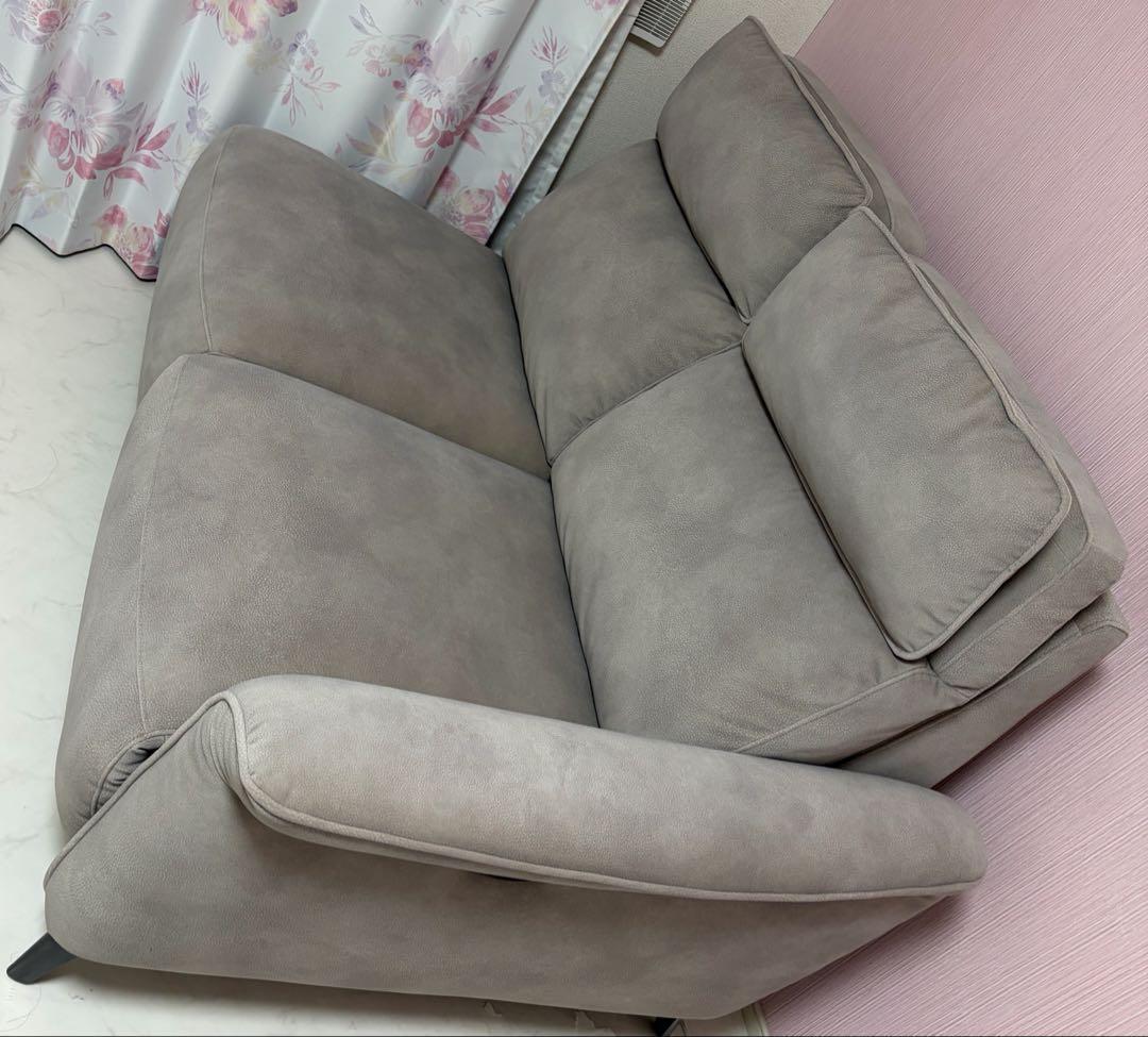 ソファ (2人掛け・一部電動リクライニング)[使用期間2年弱、定価13万円弱]