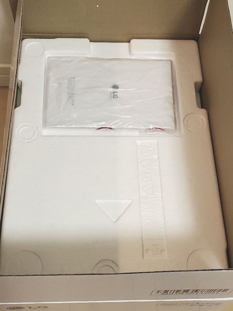 LG CineBeam HF65LSR プロジェクター