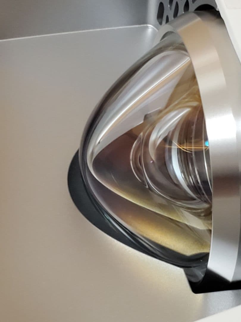 LG CineBeam HF65LSR プロジェクター