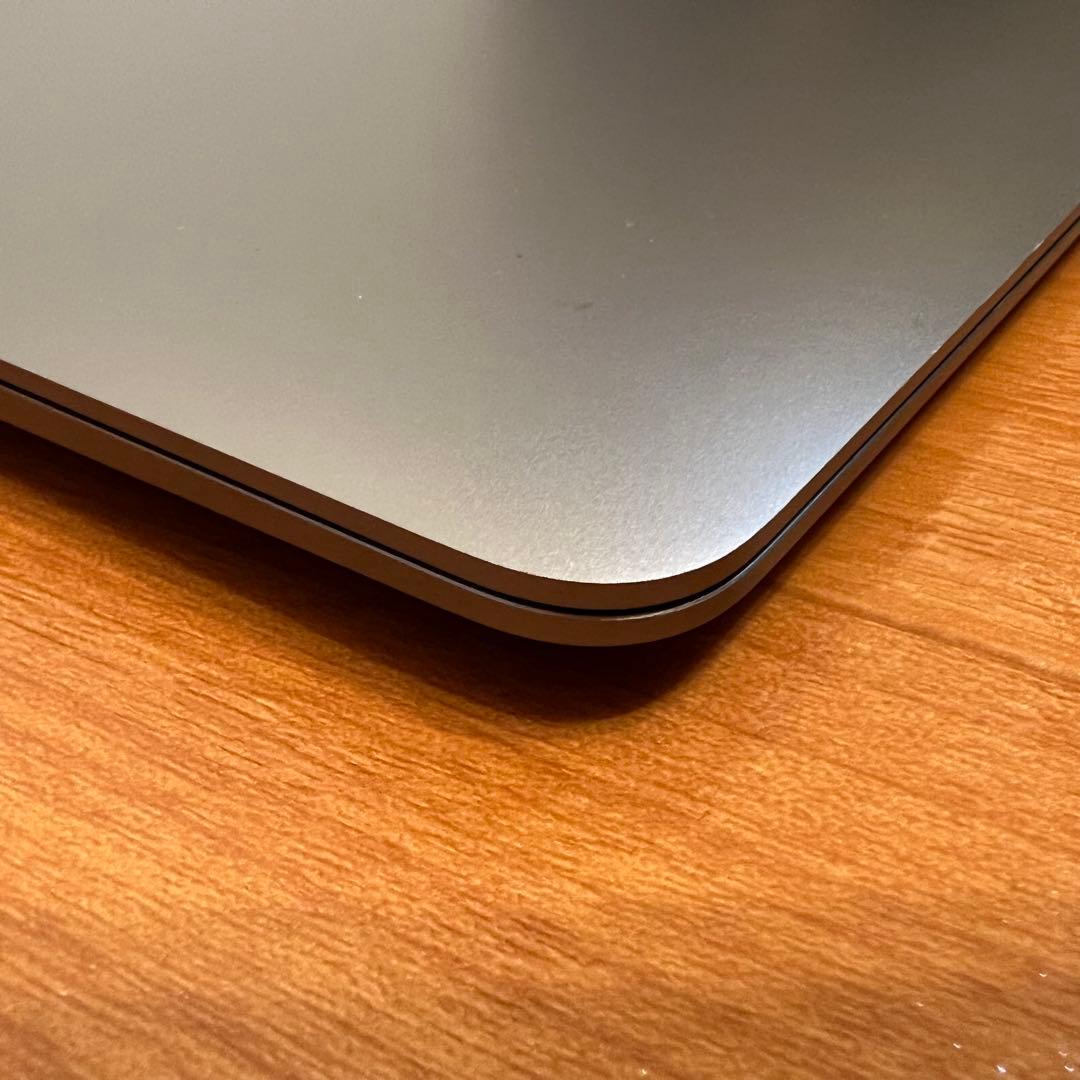 美品！ Apple MacBook Air M1 256GB A2337