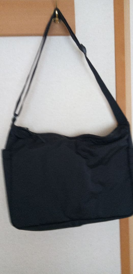 大きなポケットのショルダーバッグ　ミナペルホネン　ハンドメイド